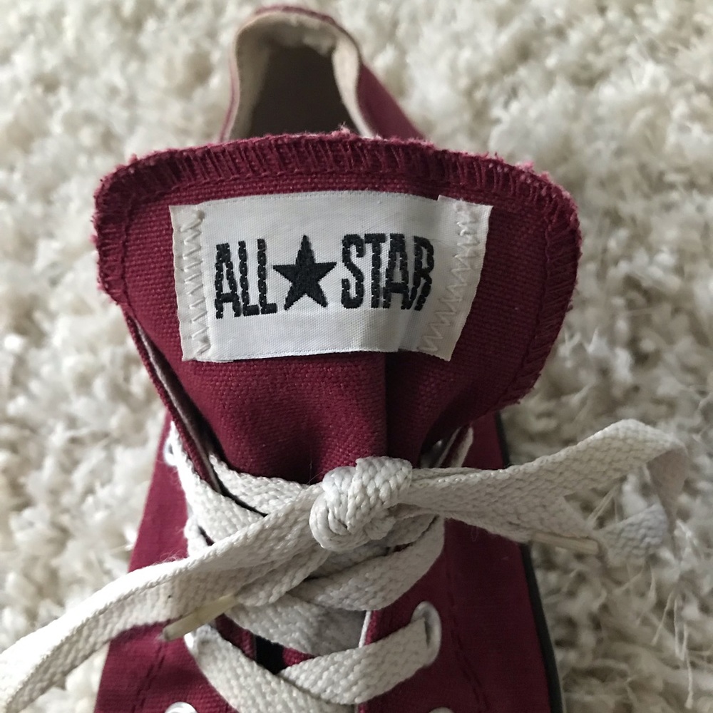 red converse low tops